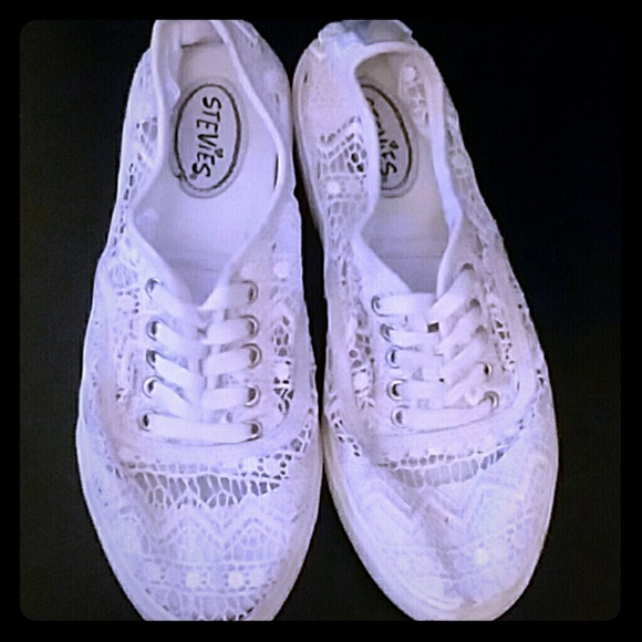 Shoes - Picture 1 of 2